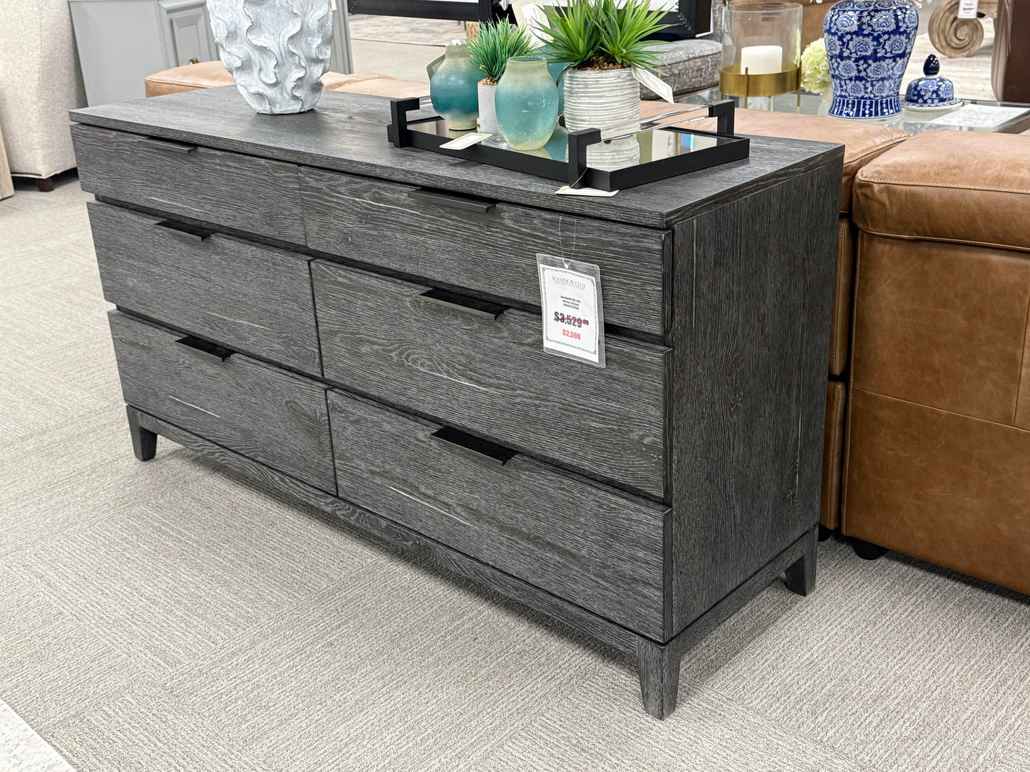 Modern 6-Drawer Dresser