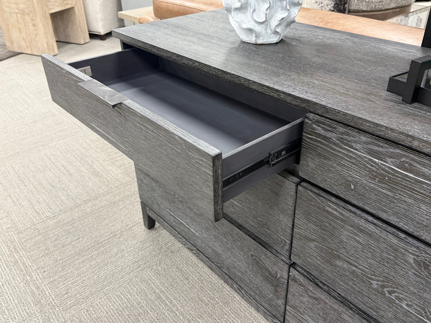 Modern 6-Drawer Dresser