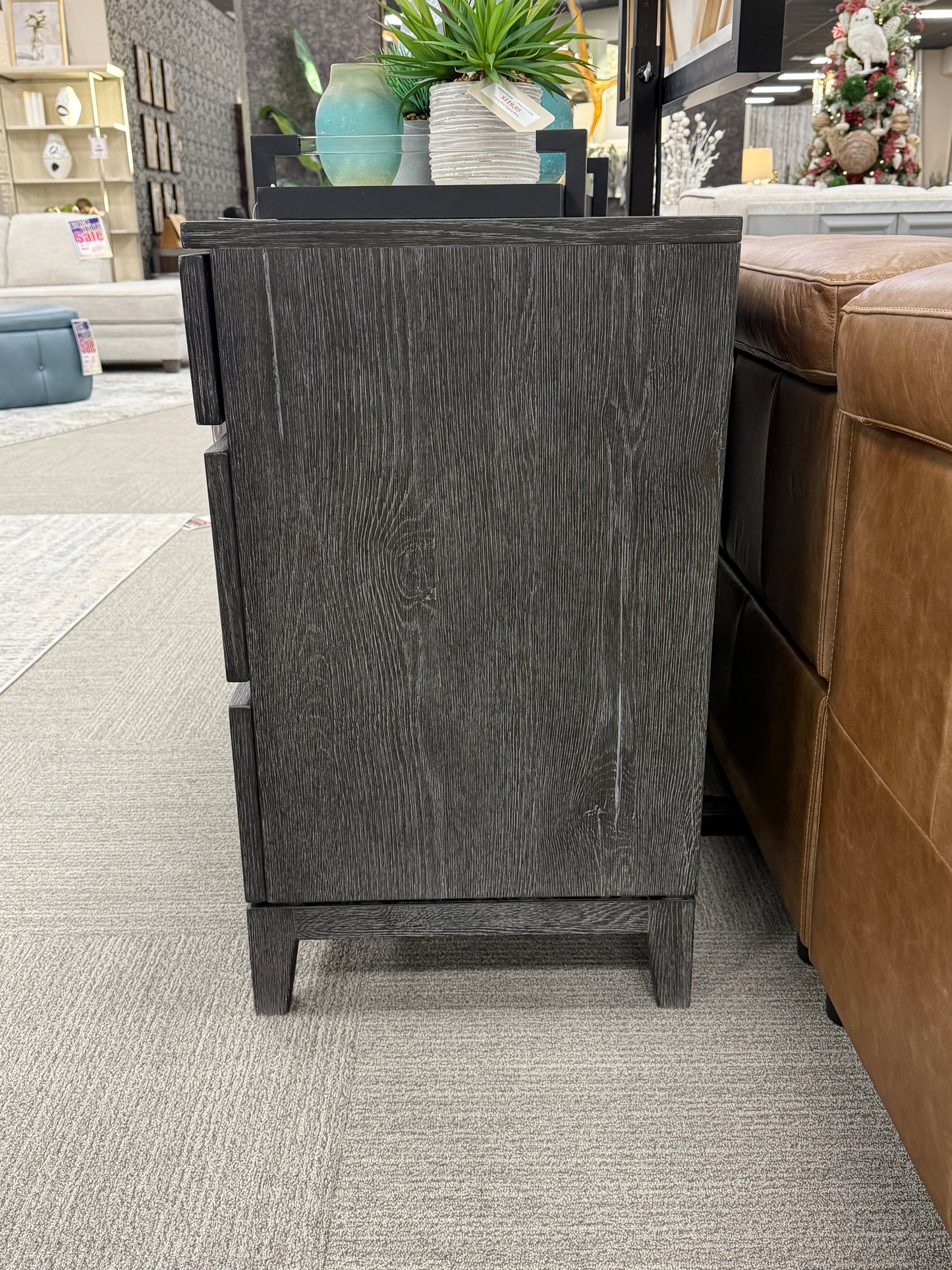 Modern 6-Drawer Dresser