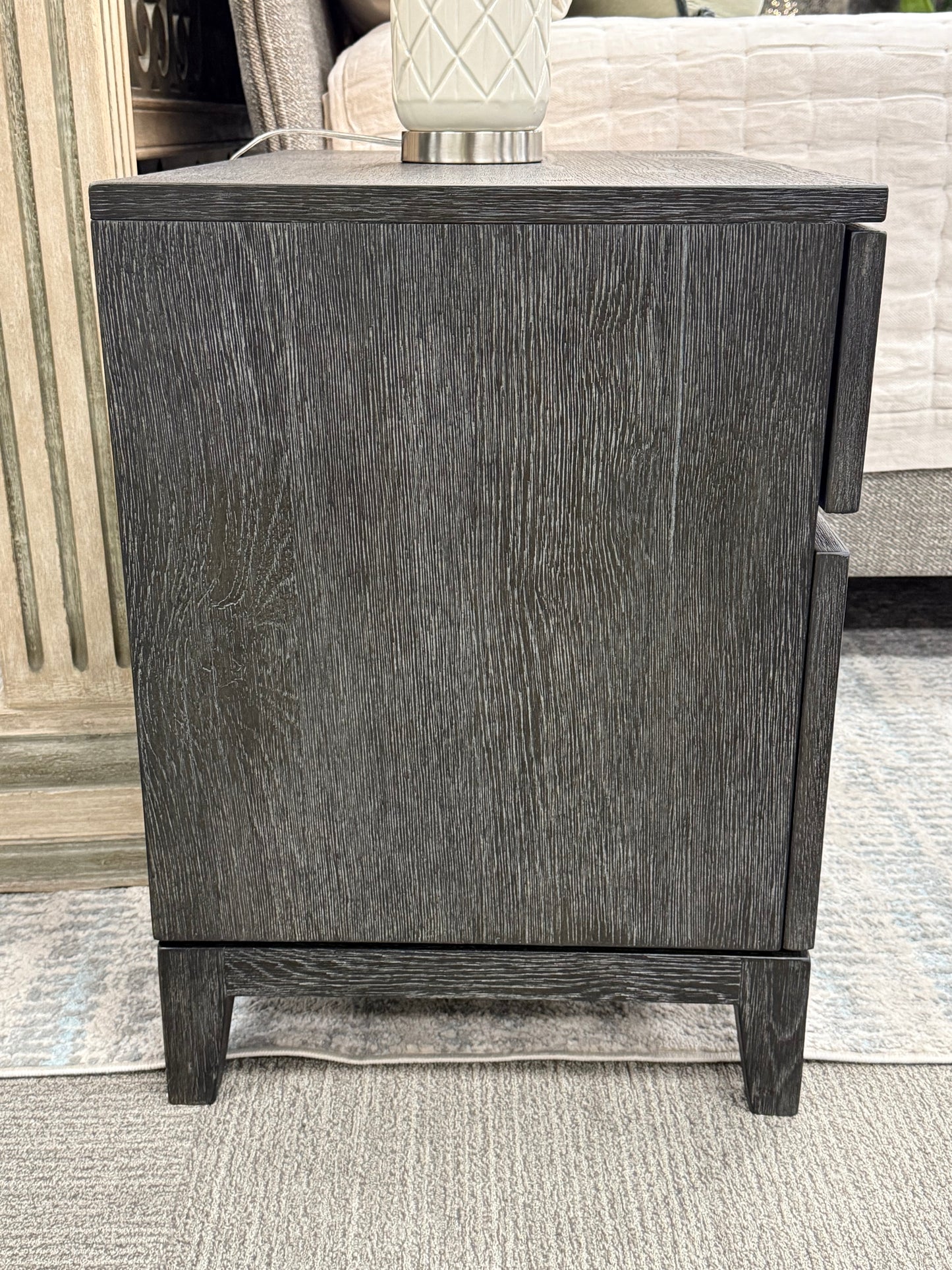 Modern 2-Drawer Nightstand