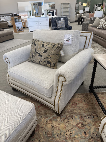 Upholstered Traditional Chair