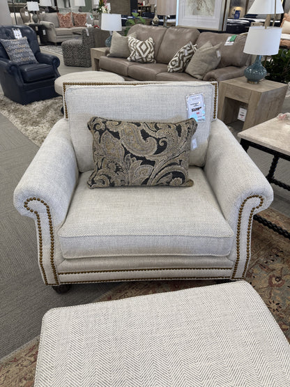 Upholstered Traditional Chair